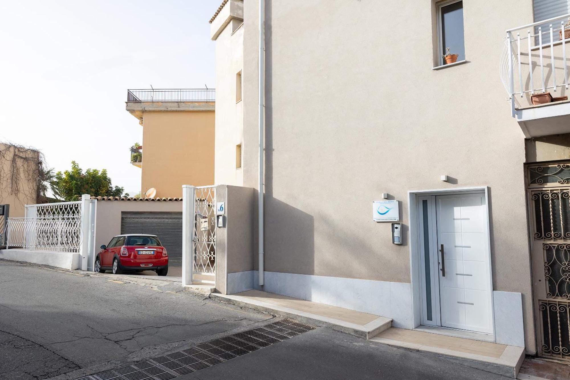 Perla Sul Mare Apartments Giardini-Naxos Extérieur photo