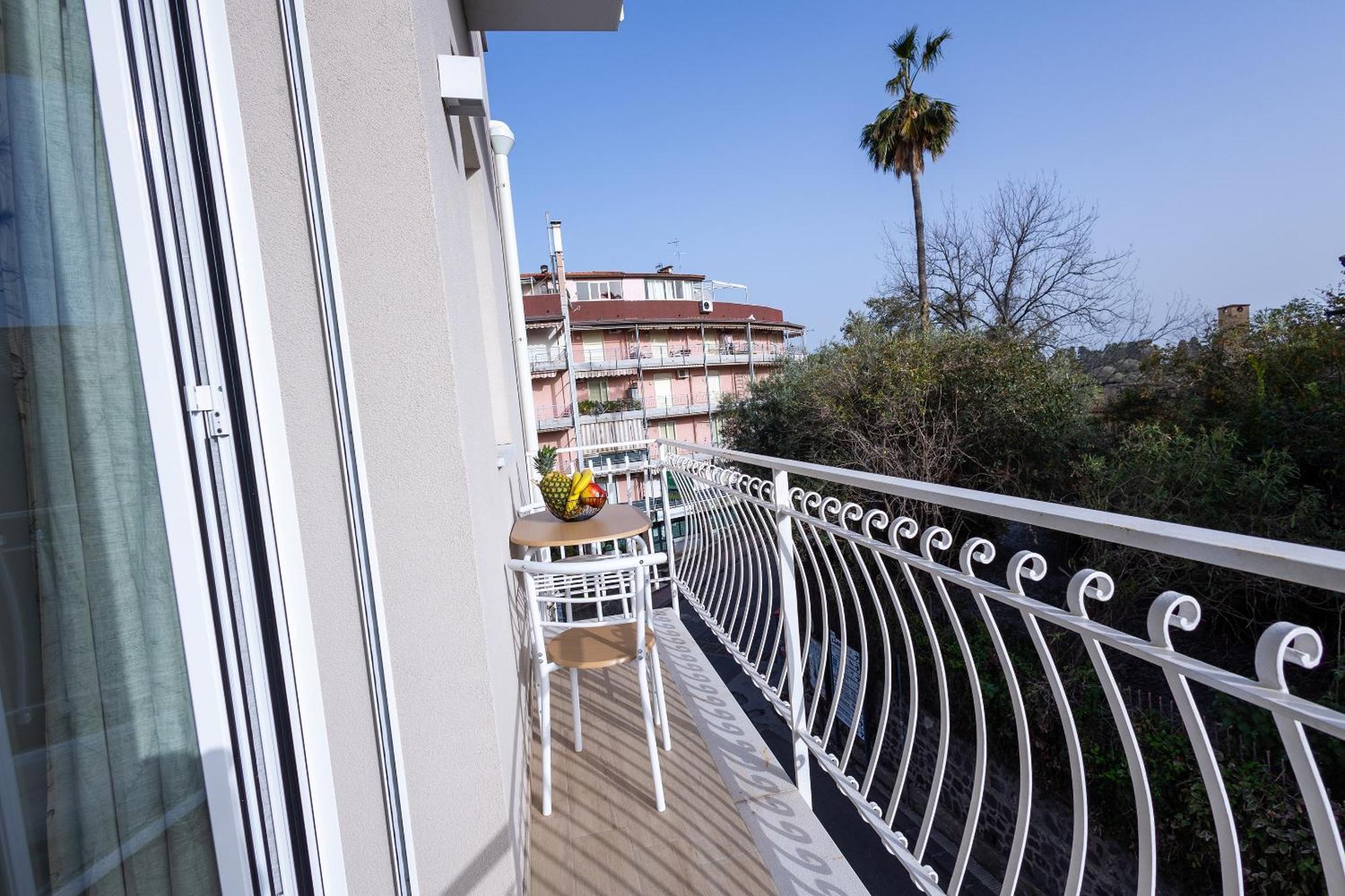 Perla Sul Mare Apartments Giardini-Naxos Extérieur photo